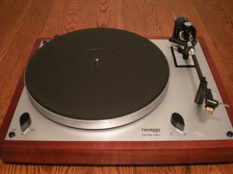 Inte min bild, men i lika bra skick fast annan skivtalrik!